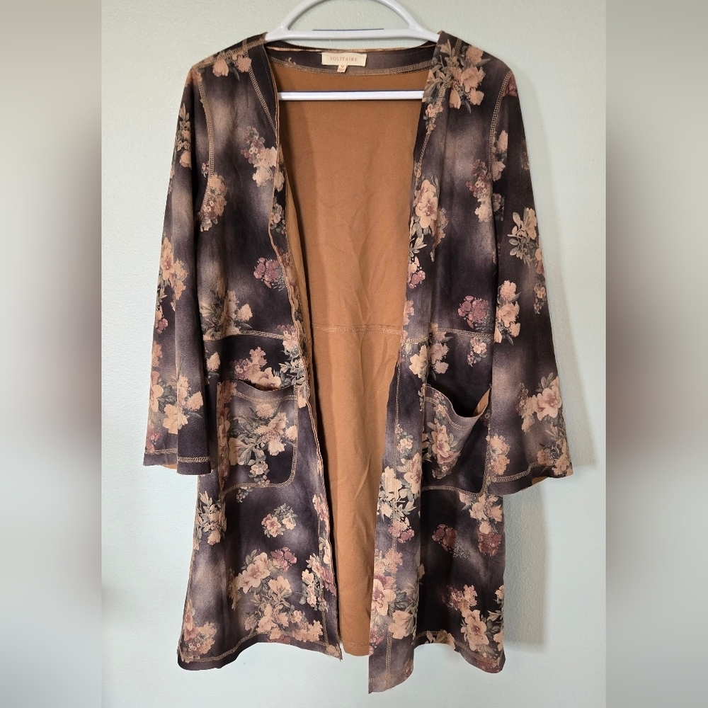 Solitaire Brown Floral Cardigan Size Medium